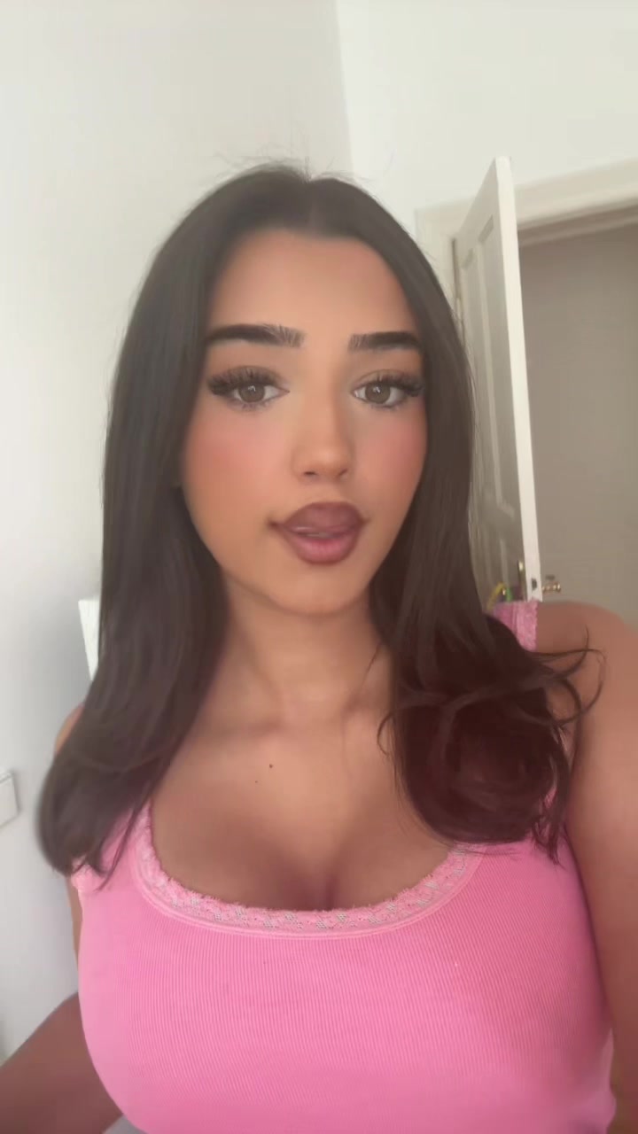@🦄