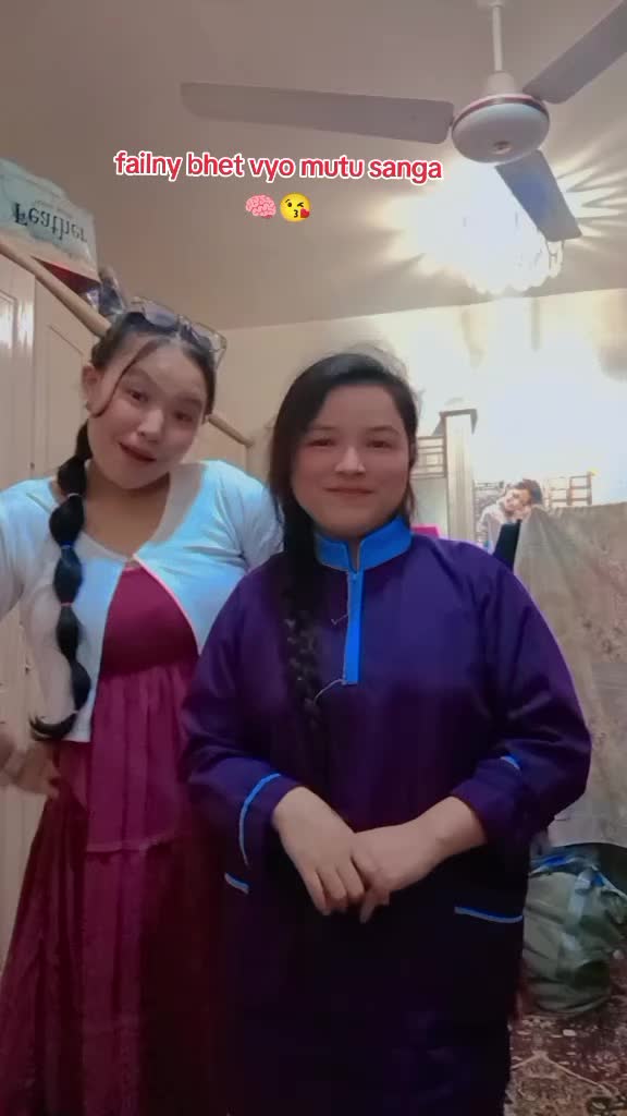 @अनिशा🫂बिनिशा👩👧