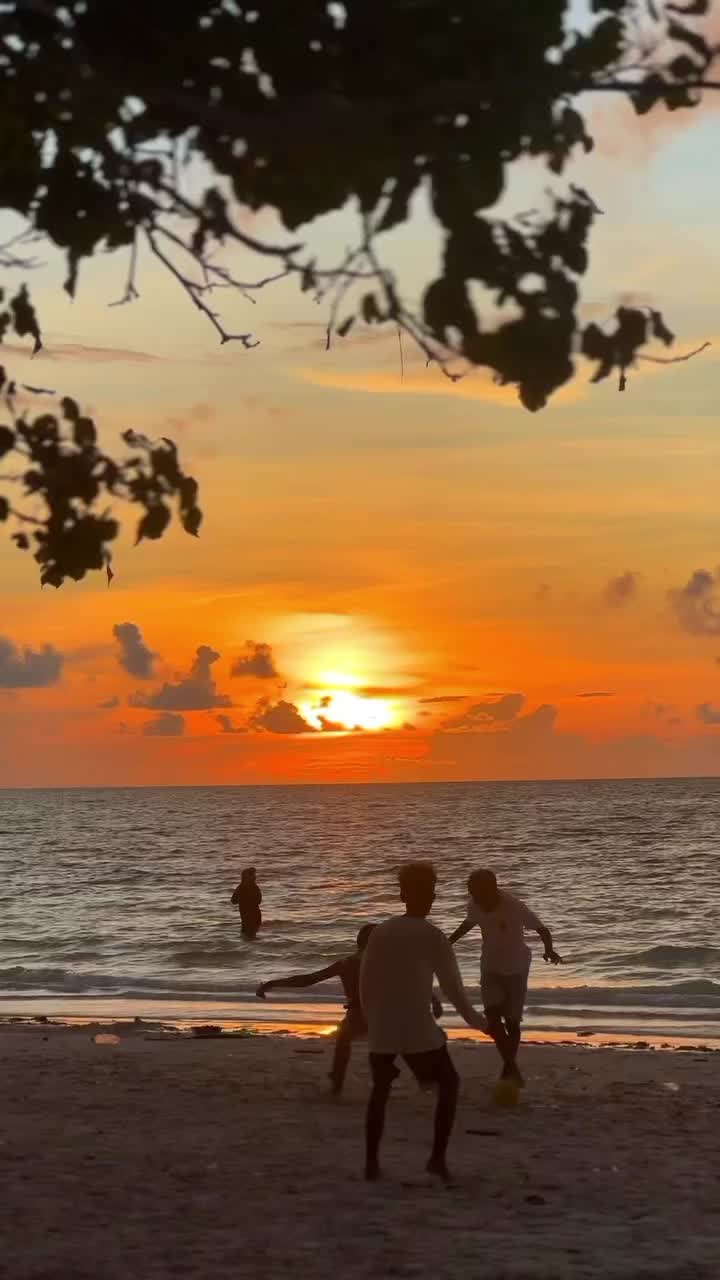 @NGURBLOAT BEACH