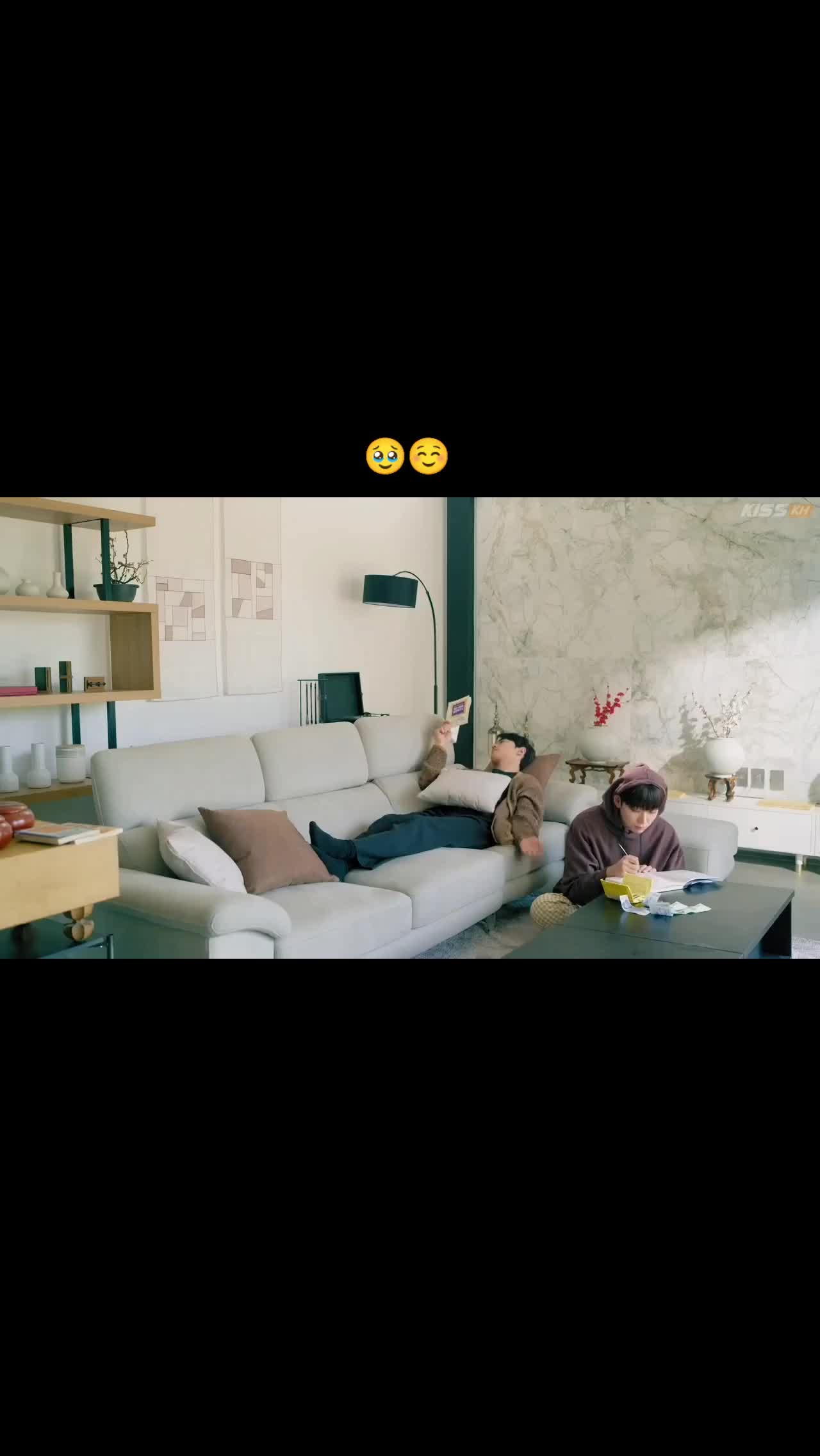 @🤪🫰🏻🦋