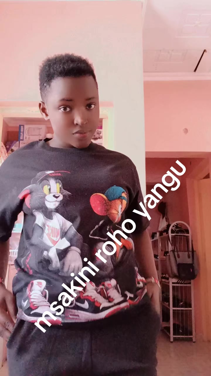 @🦋Achieng 💫