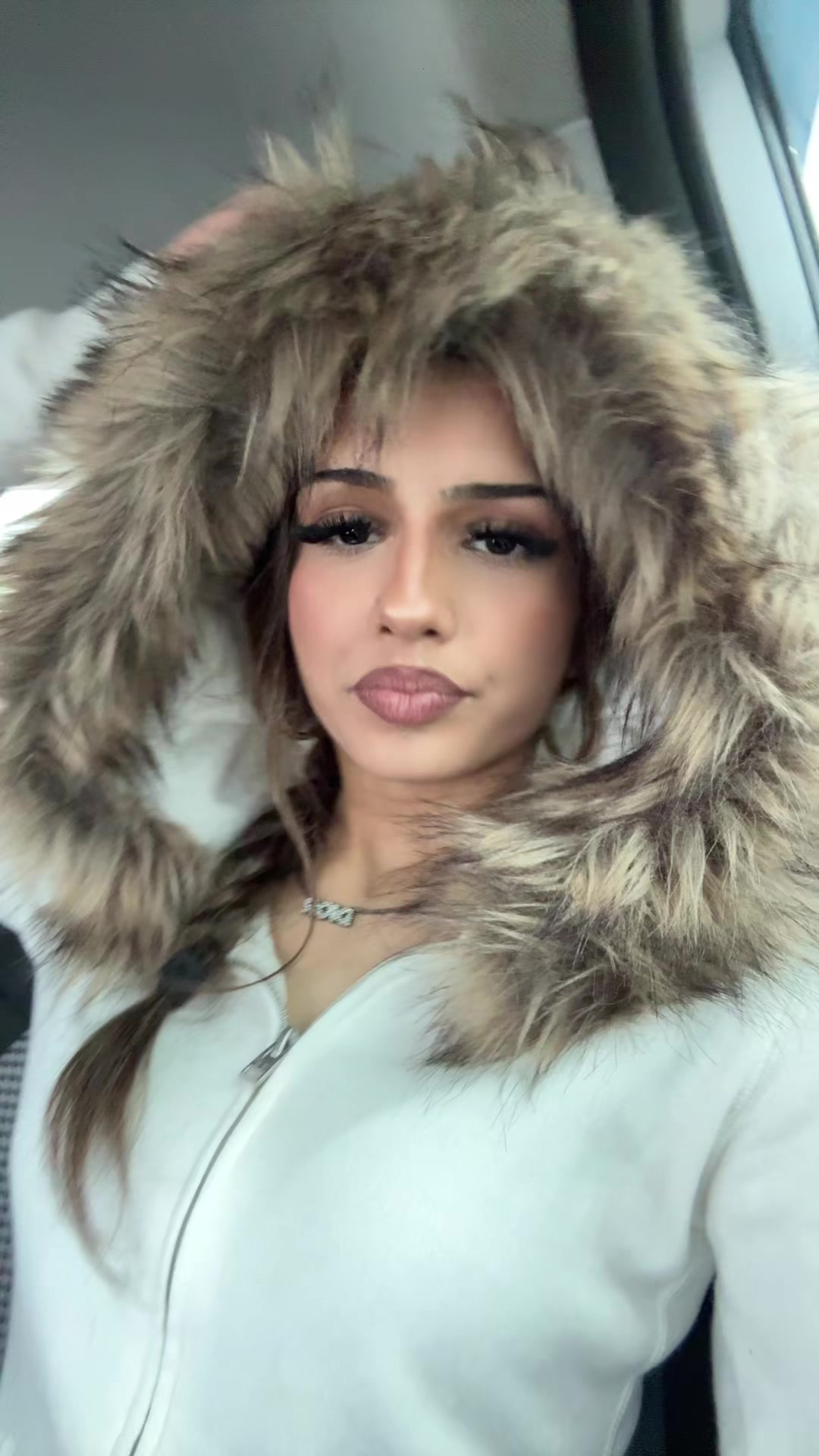 @𝒮