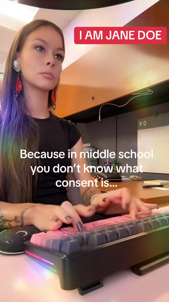 @Elisiana