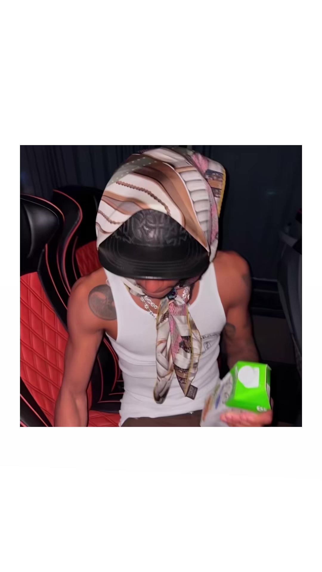 @⚜️