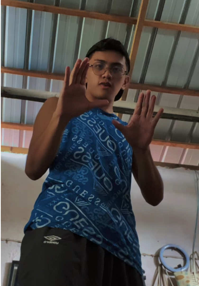 @neer 🤍👷&zwj;♂️