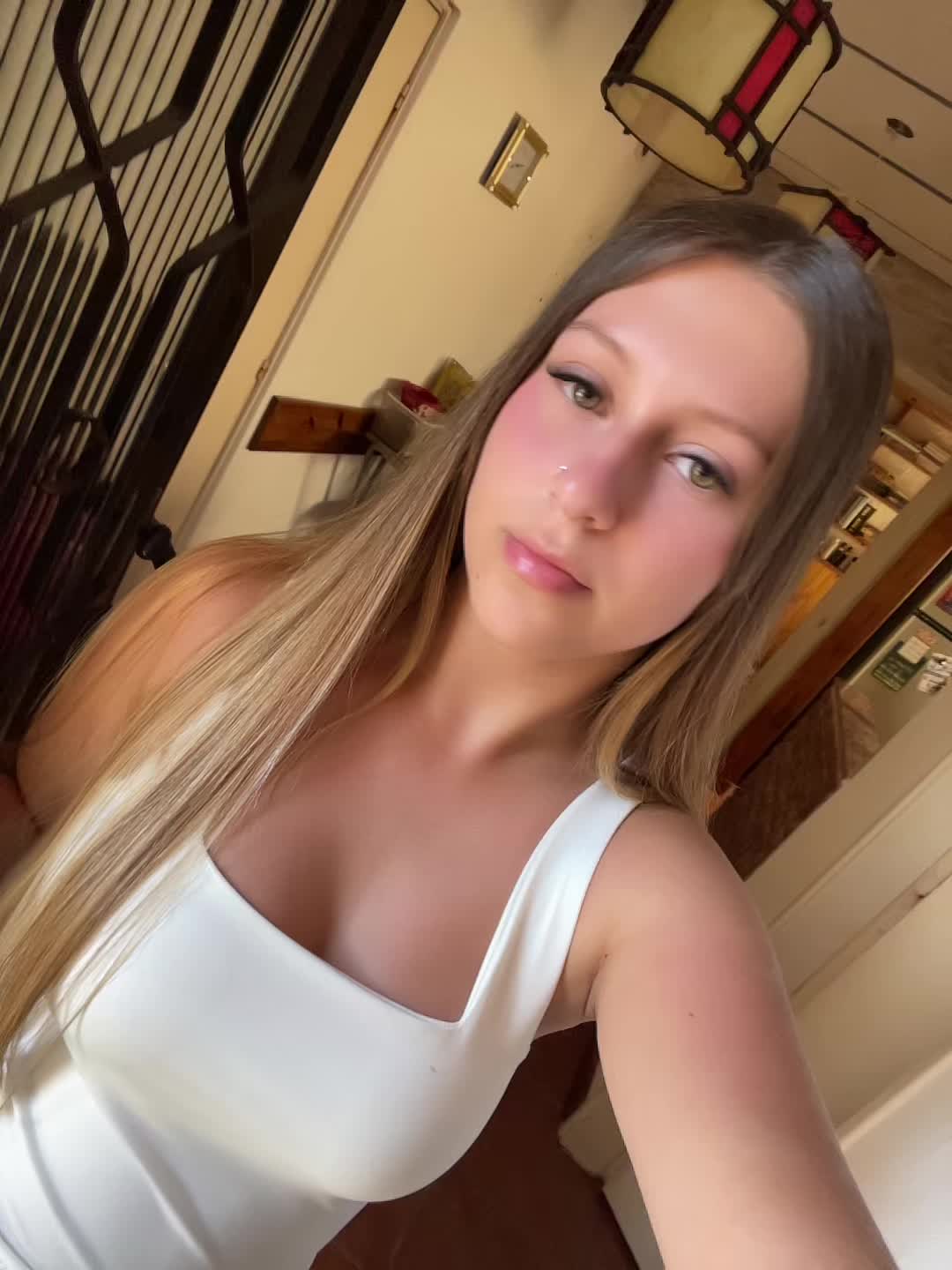 @Viickyy