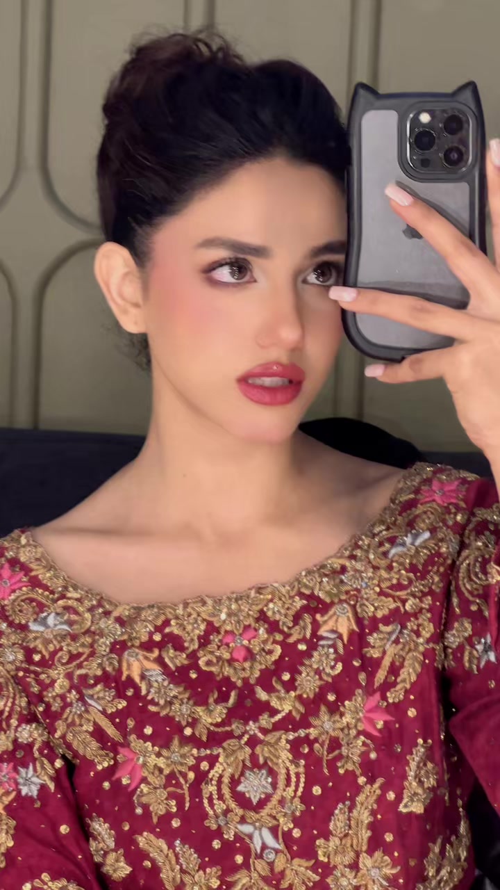 @mahnoorkhan