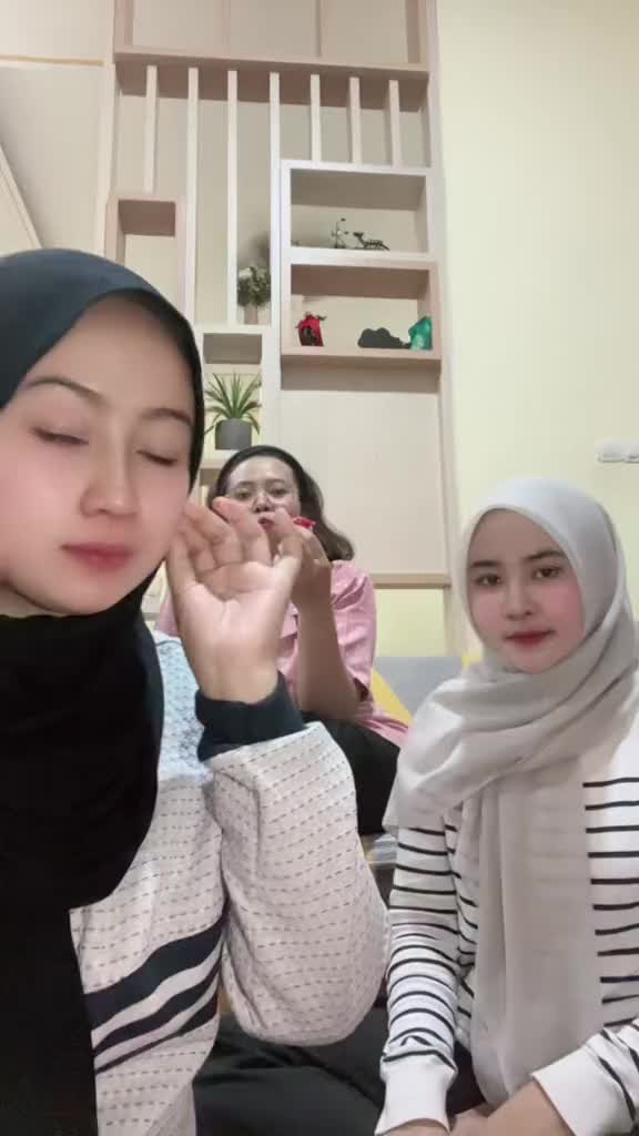 @K.