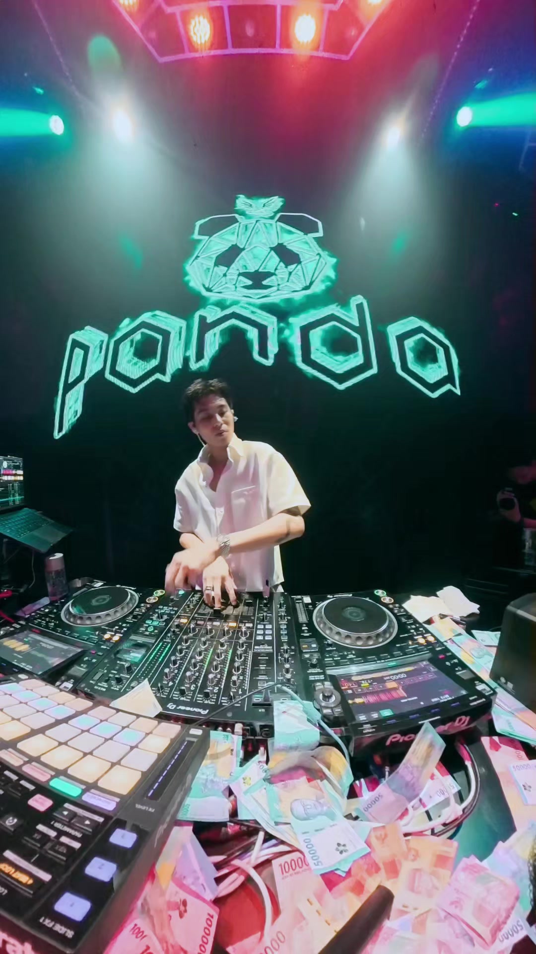 @DJ Panda