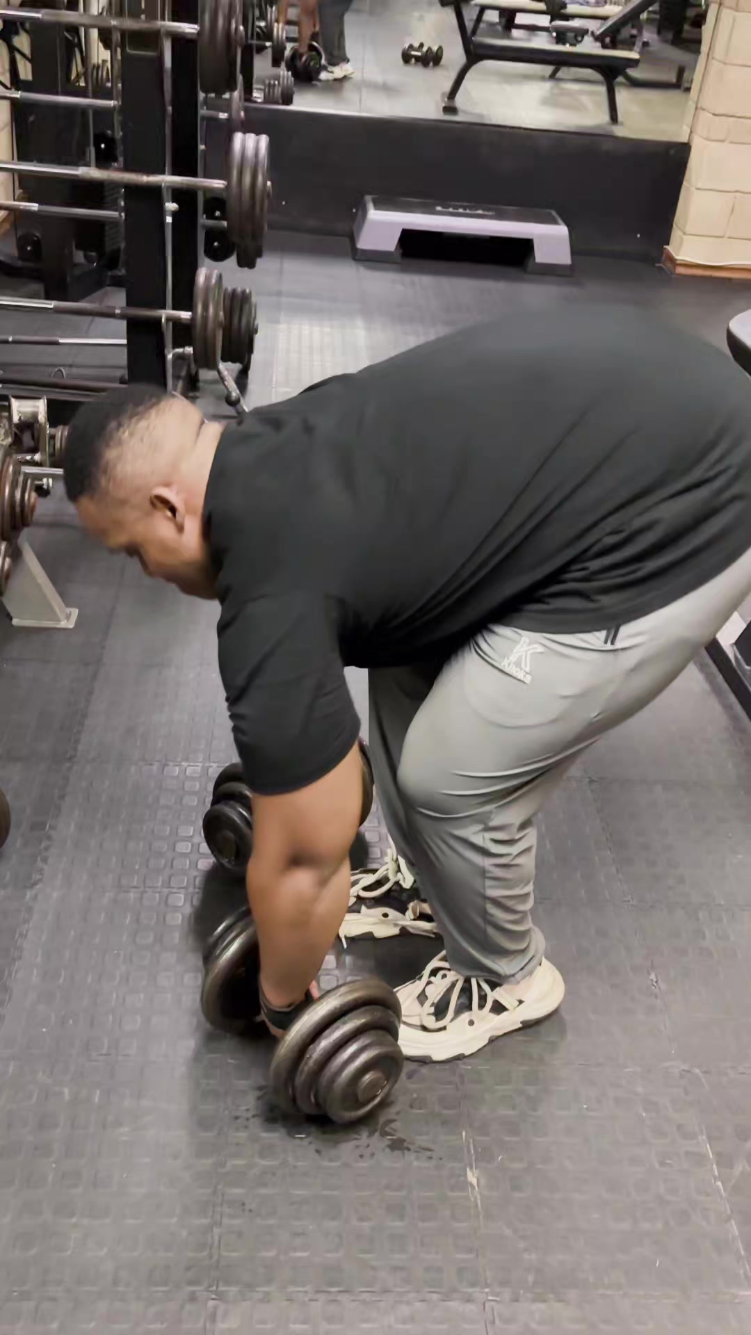 @ISAAC KATLEGO SEKWATI TUTOR