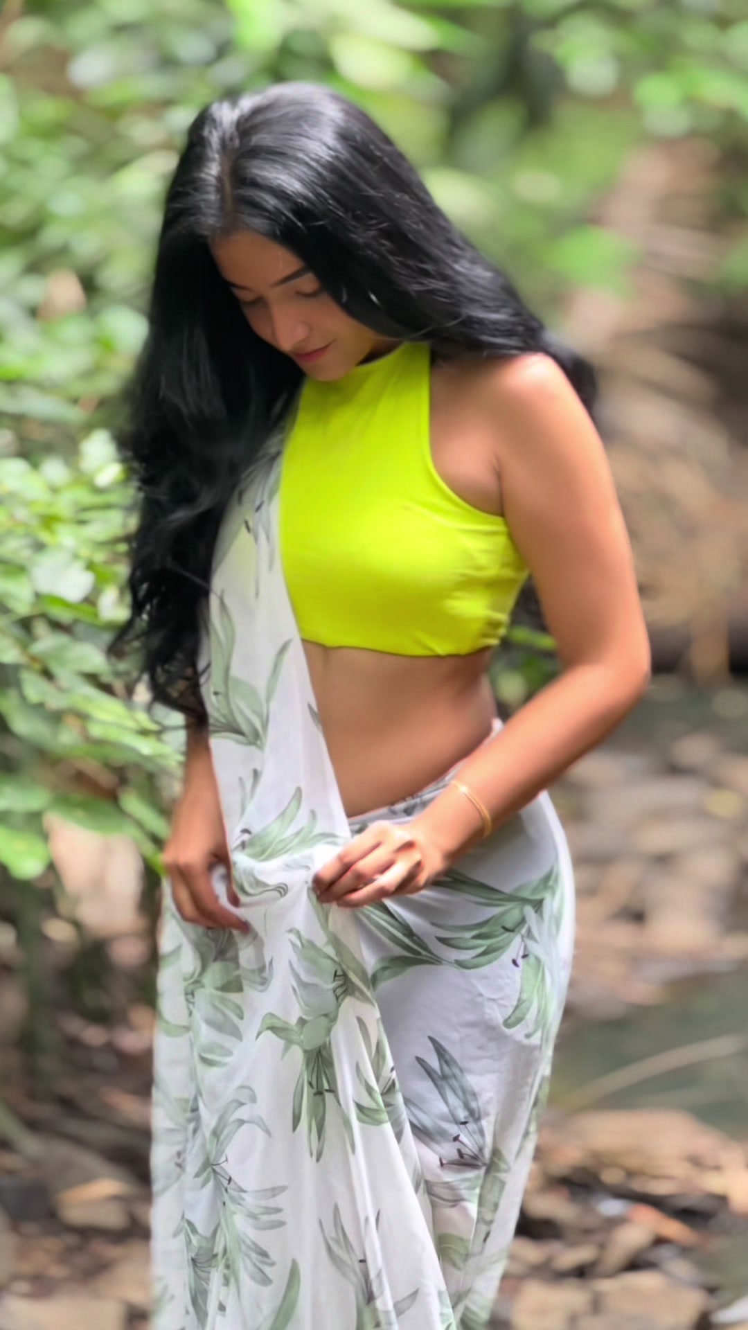 @Tinadaniel_