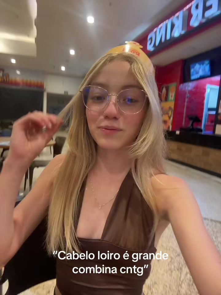 @Larinha 🐣