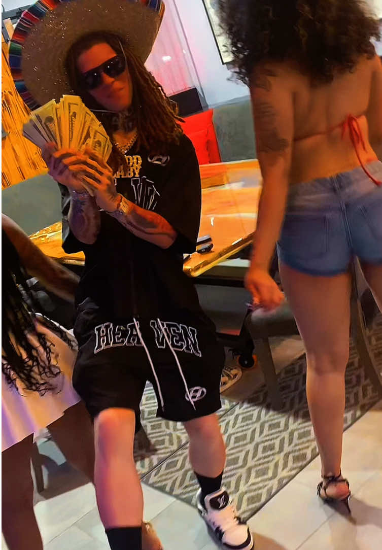 @redd__baby