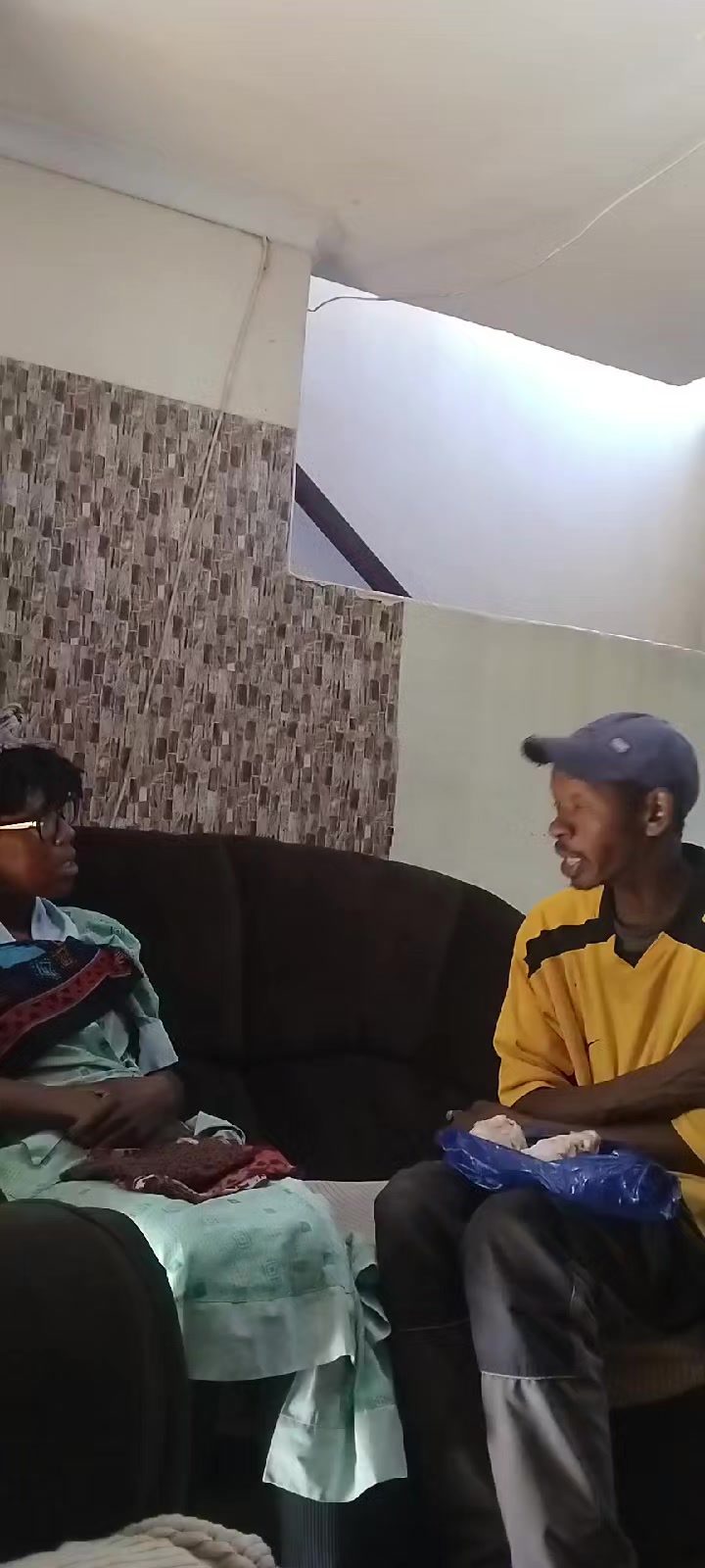 @Nqanqa