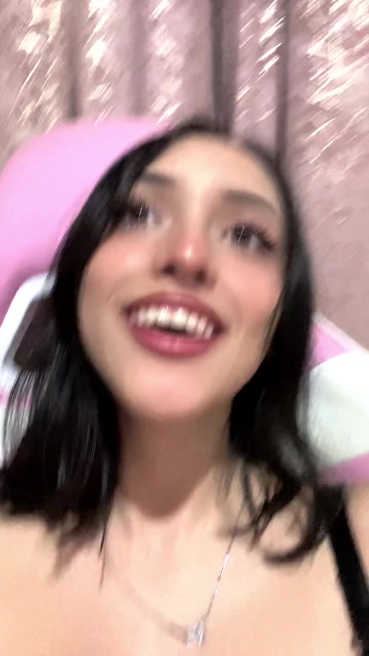 @HilaryRhodes