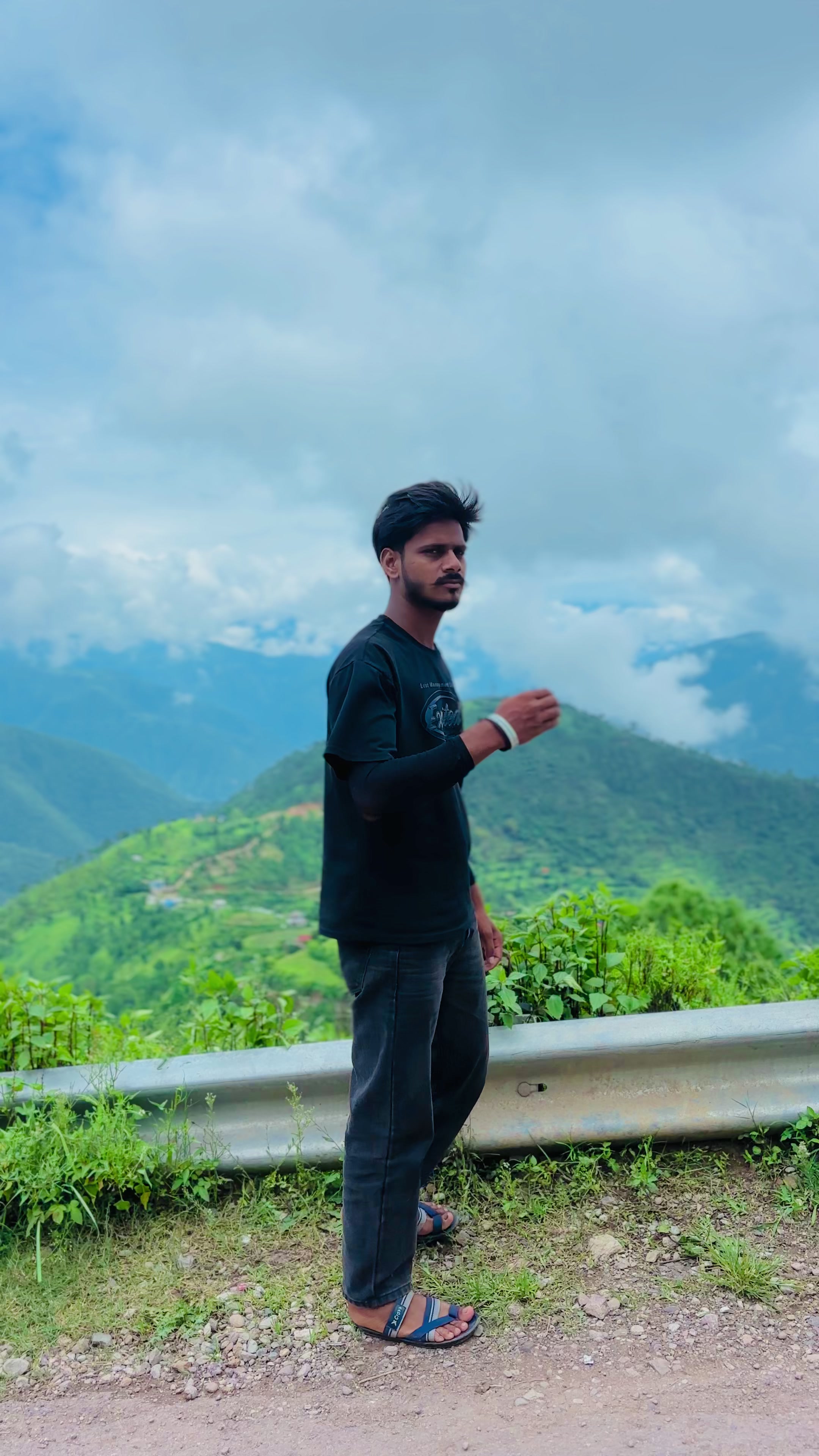 @$ Suraj🗡️ maurya 