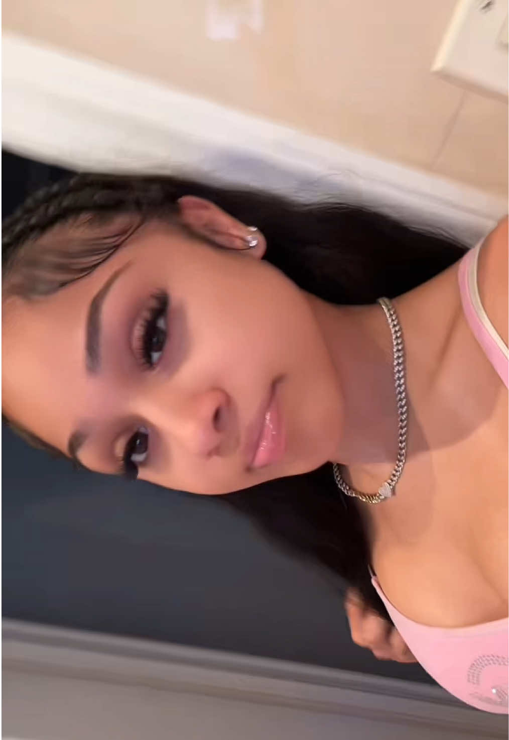 @𝒔𝒐𝒎𝒆 𝒑𝒓𝒆𝒕𝒕𝒚 𝒈𝒊𝒓𝒍