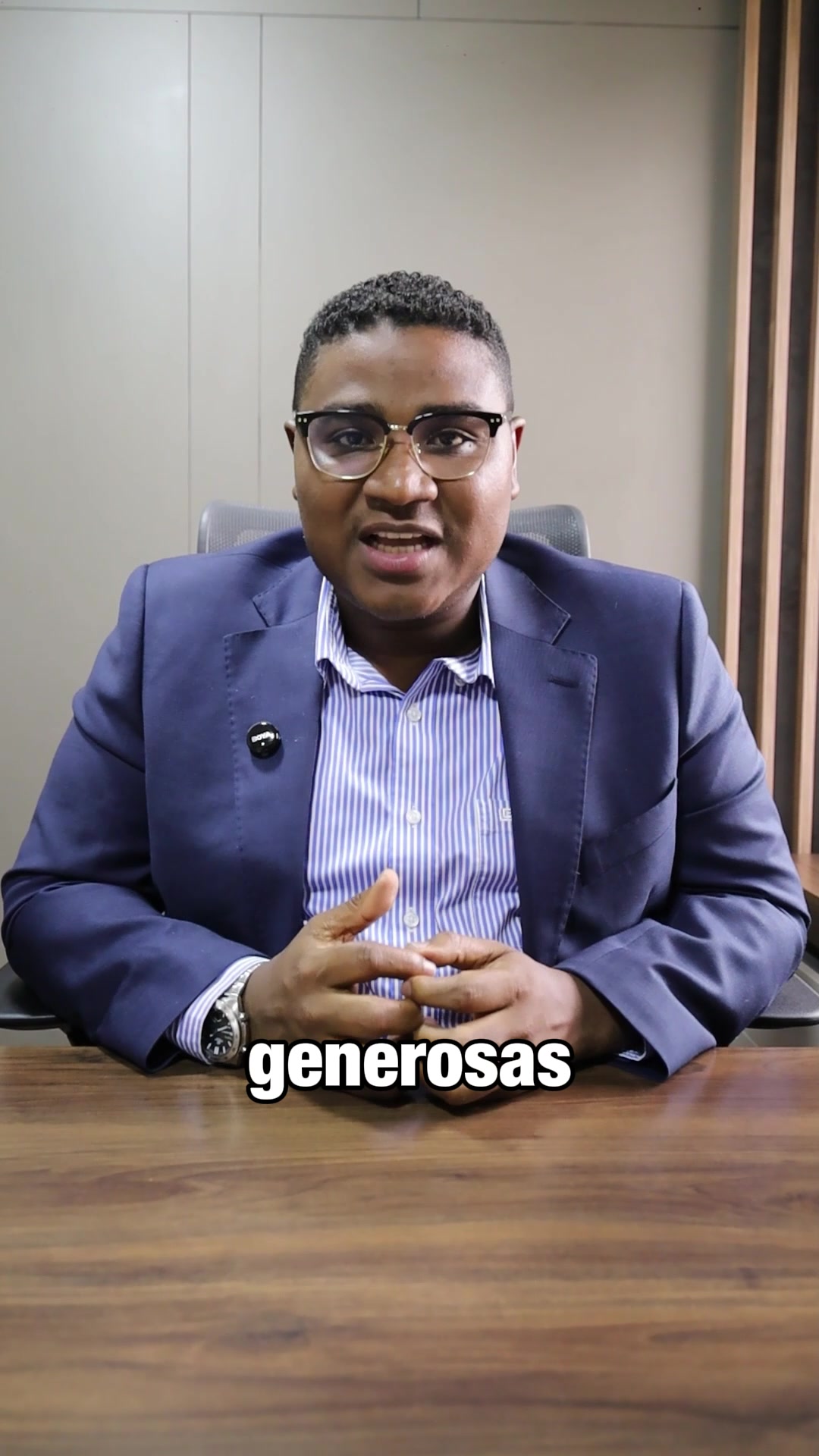 @Óscar Benavides