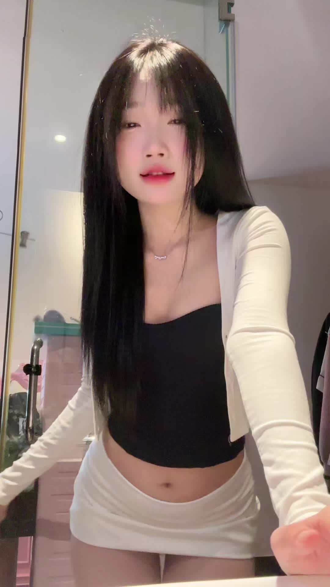@Huyềnn Bạchh Đâyyy🐰