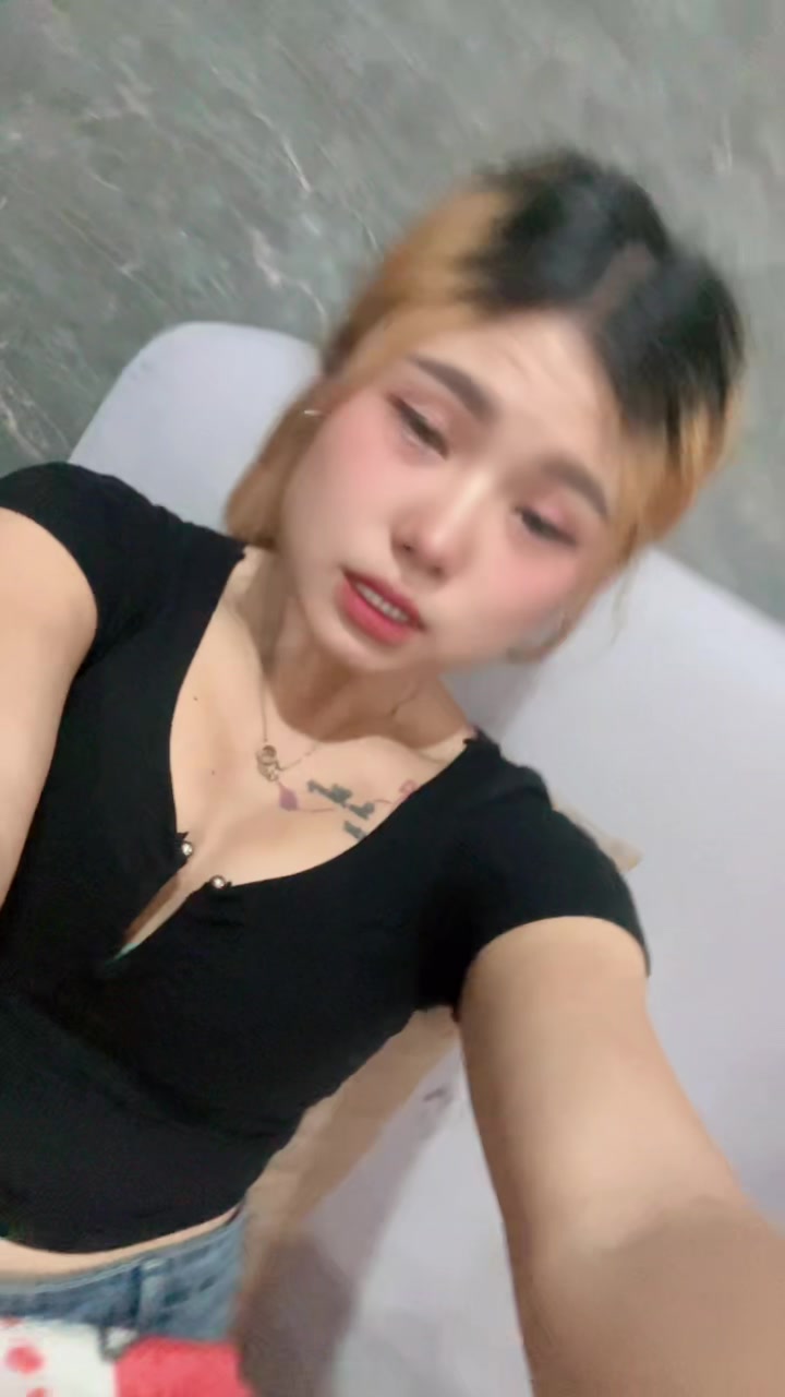 @Valeri…”๐๐