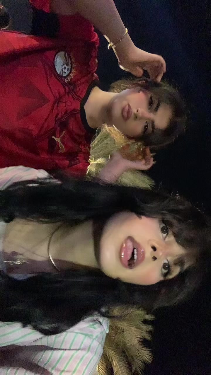 @Lolaa