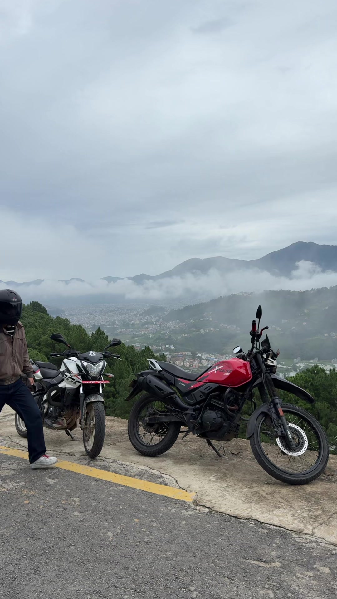 @MR_THAKURI