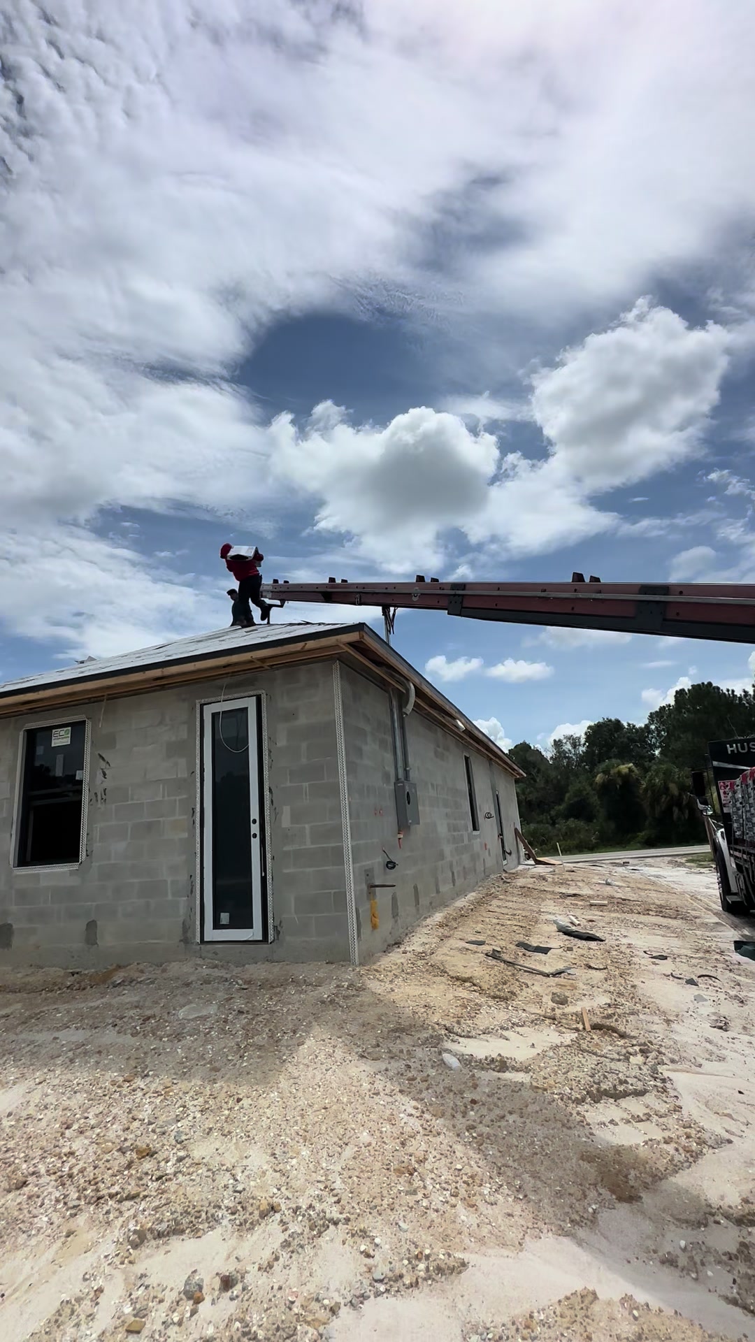 @Hustle Roofing