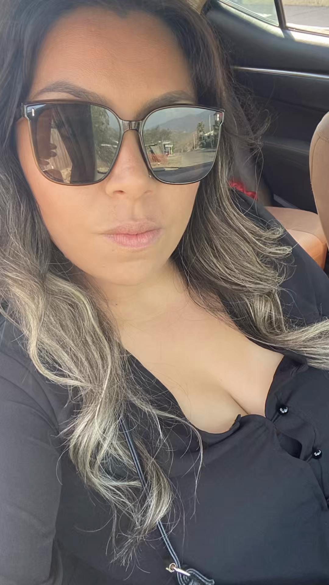 @😎