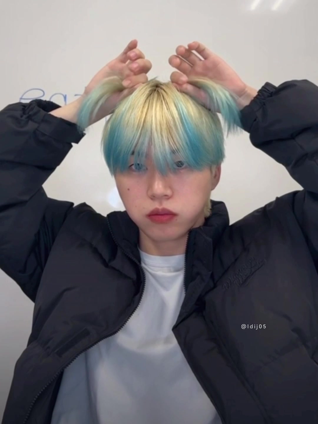 @(15)