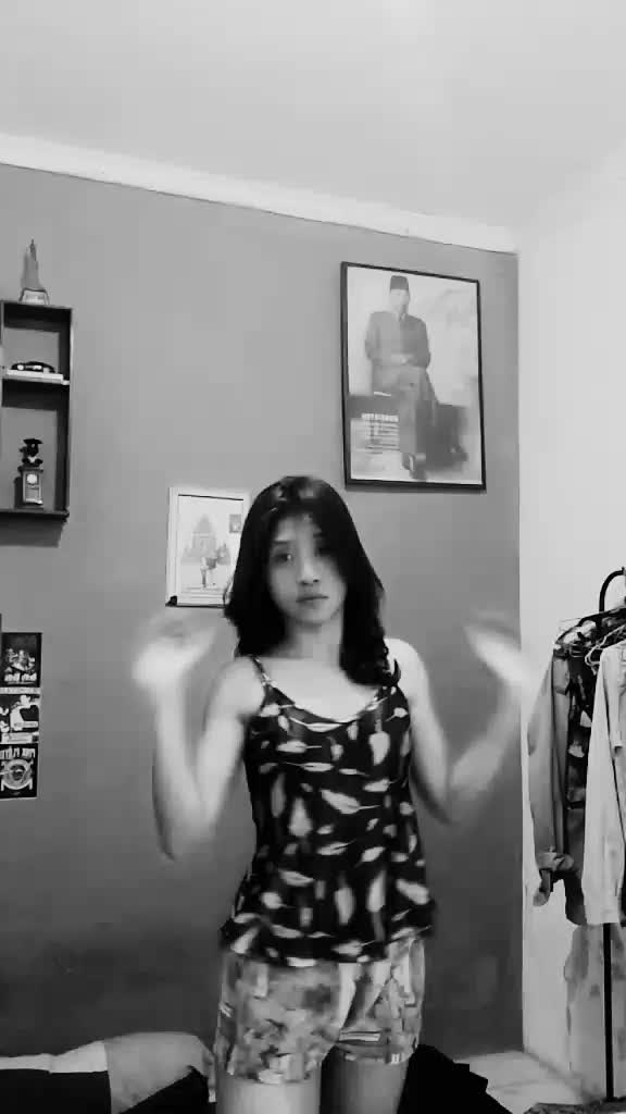 @Nona_Chyn2411