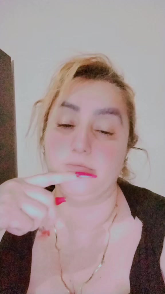 @𝔸𝕗𝕣𝕖𝕖𝕟 𝕂𝕙𝕒𝕟 𝟚💃🥂