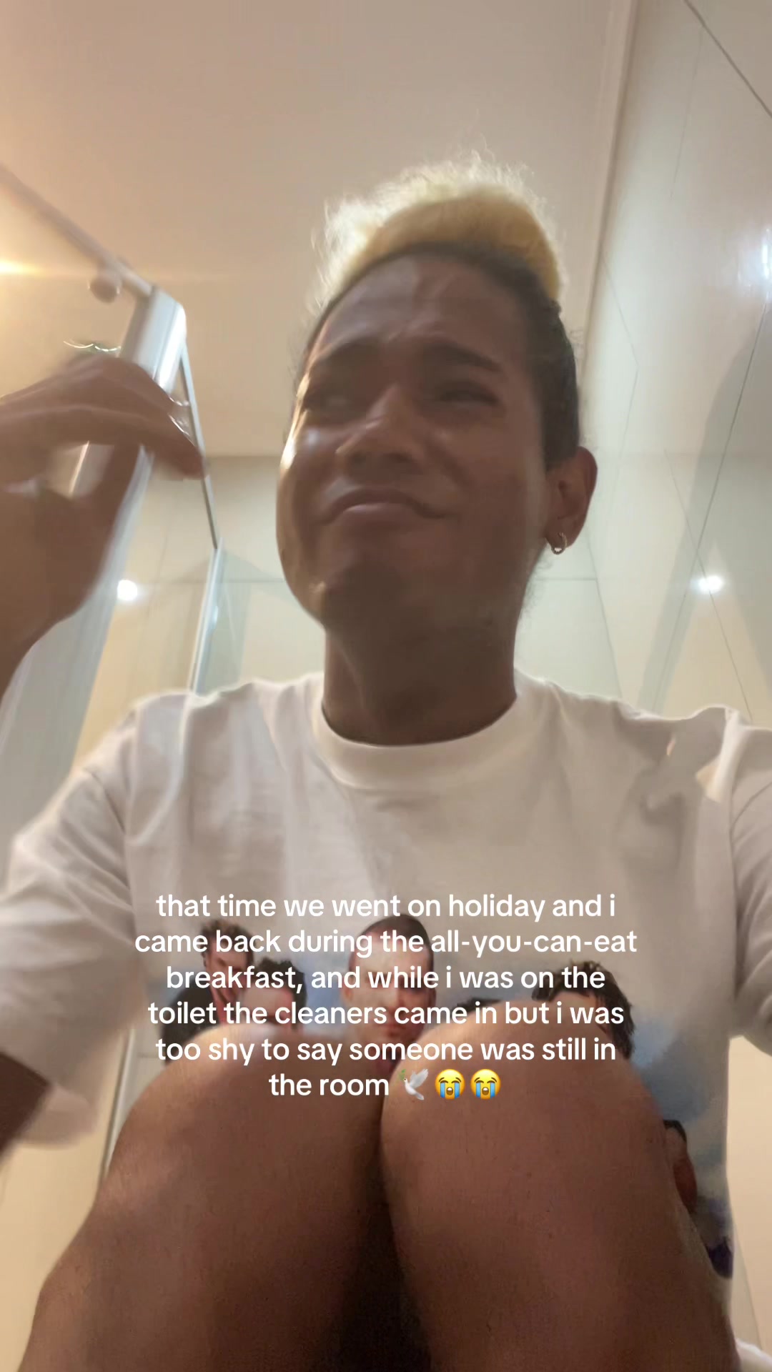 @cheesecrossiant