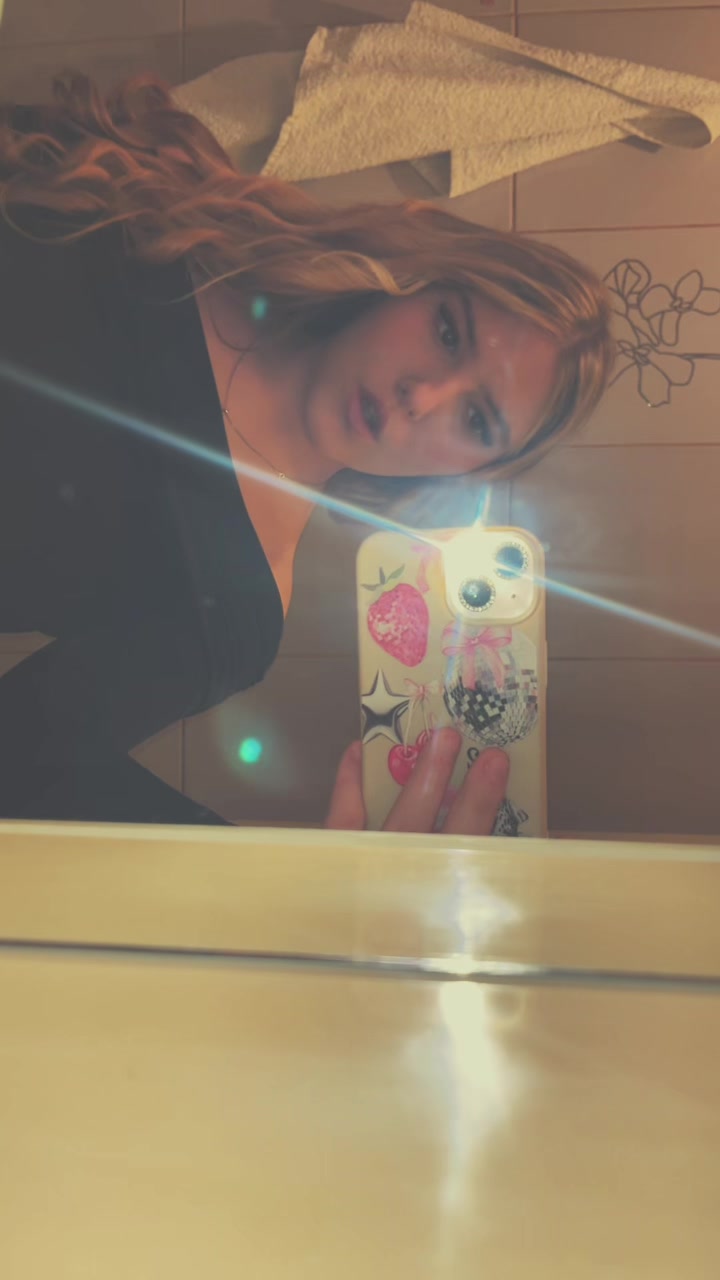 @𝒩𝒾𝓀ℴ𝓁𝒾𝓃𝒶