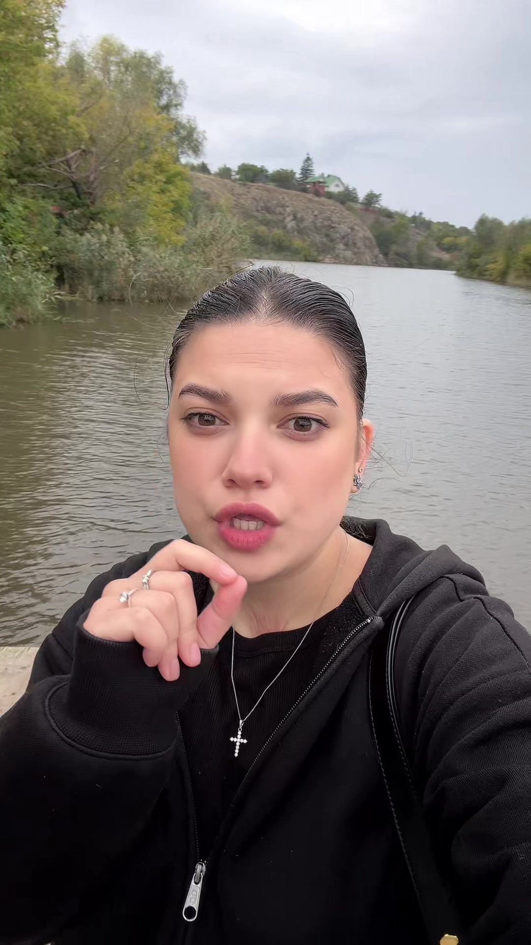 @КОТОРАЯ ДАЛЕКО ЖИВЕТ