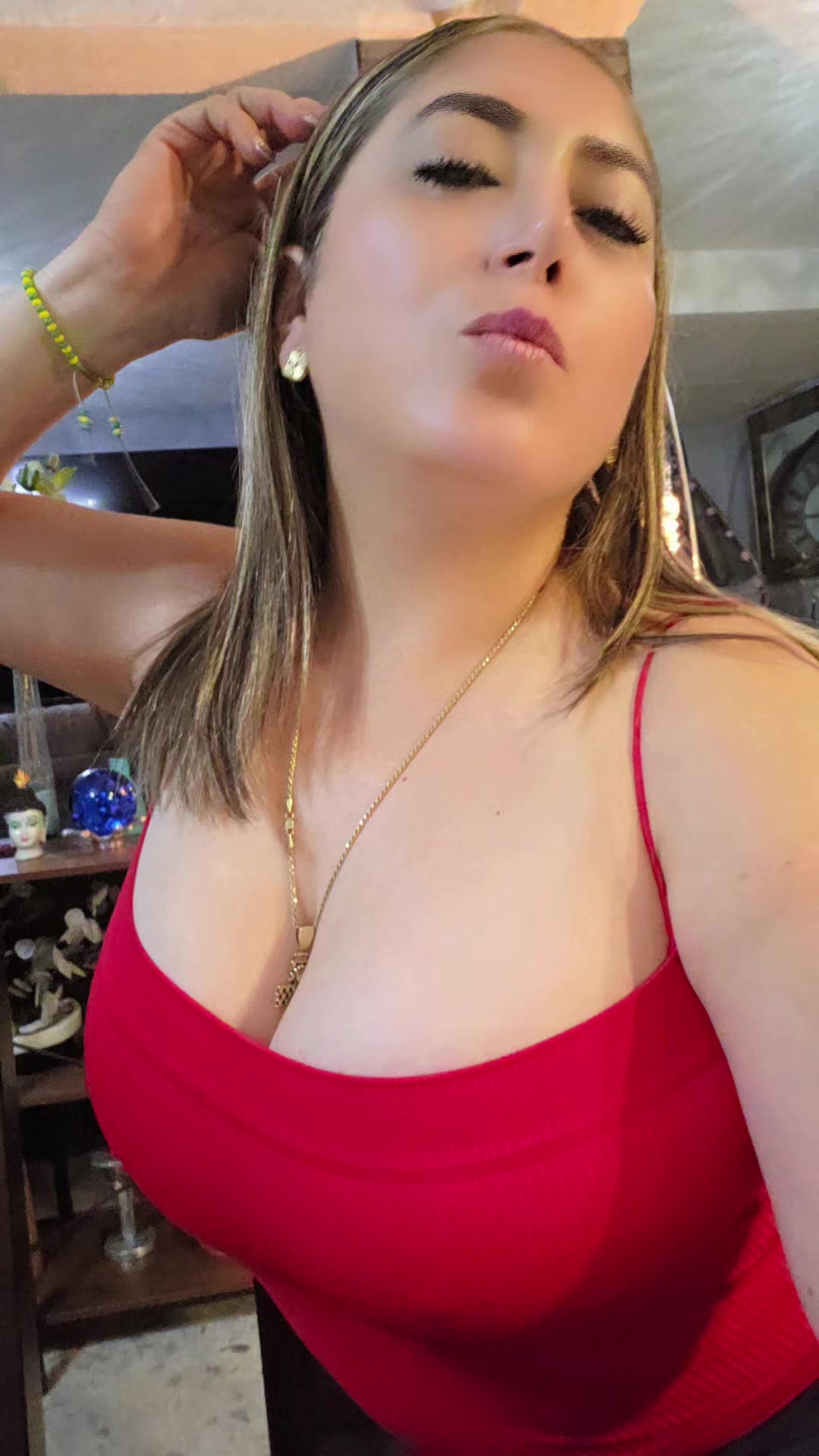 @LoReT• Te Sigue