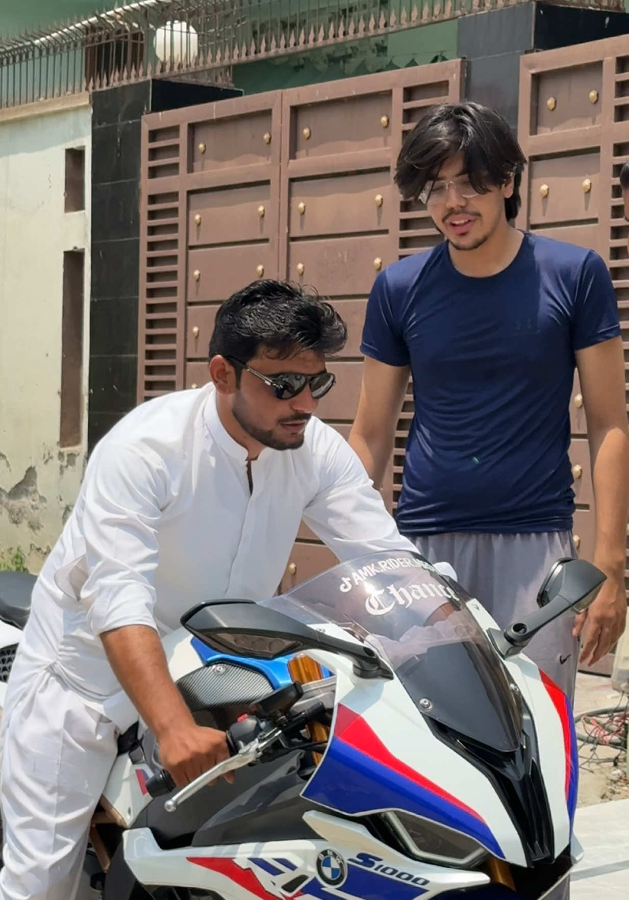 @𝘼𝙈𝙆.𝙍𝙄𝘿𝙀𝙍.𝙈𝙍𝘿𝙉 🐰