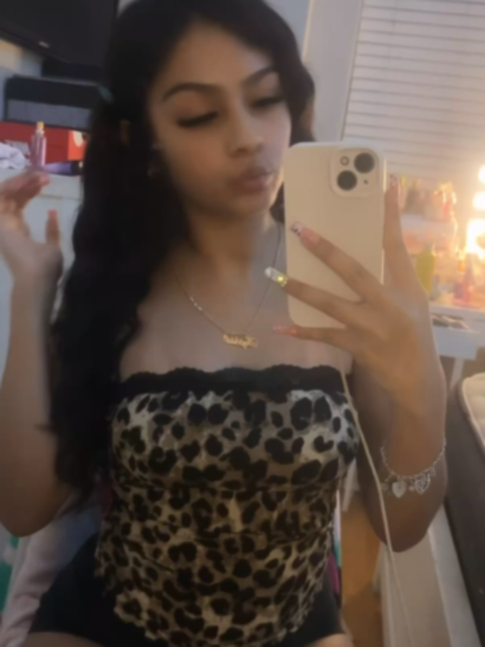 @️