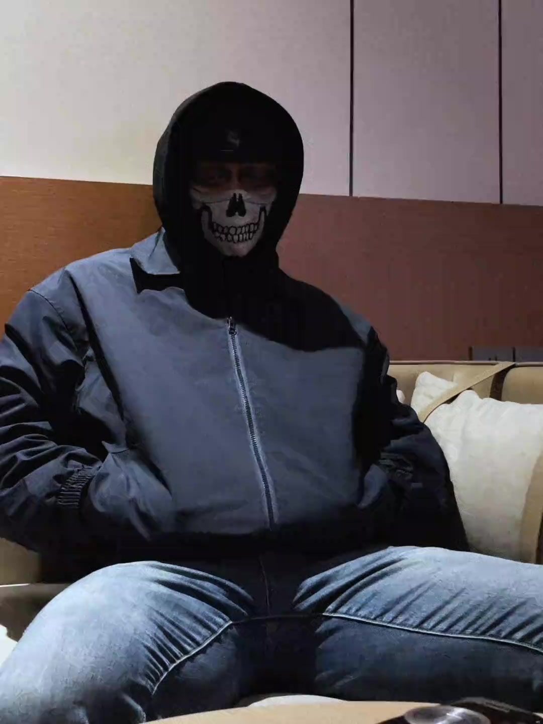 @๐ö๐ง๐ข๐ ๐ฆ๐ฒ ๐ฅ๐จ๐ฏ๐