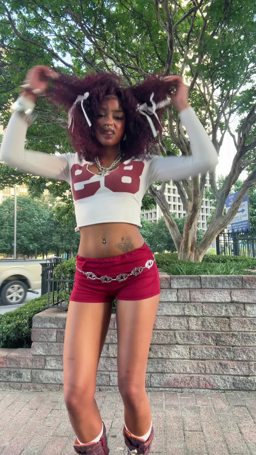 @himynamesunsirae
