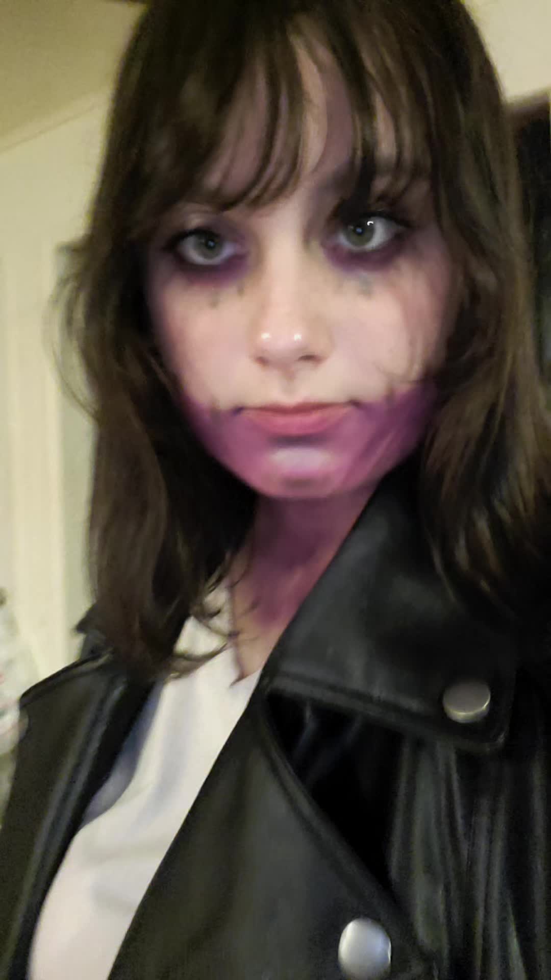 @$Vivian