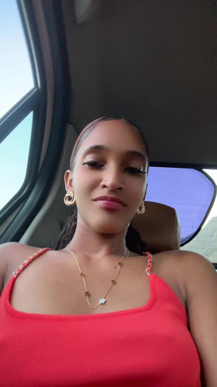 @Its me🤍 Larissa