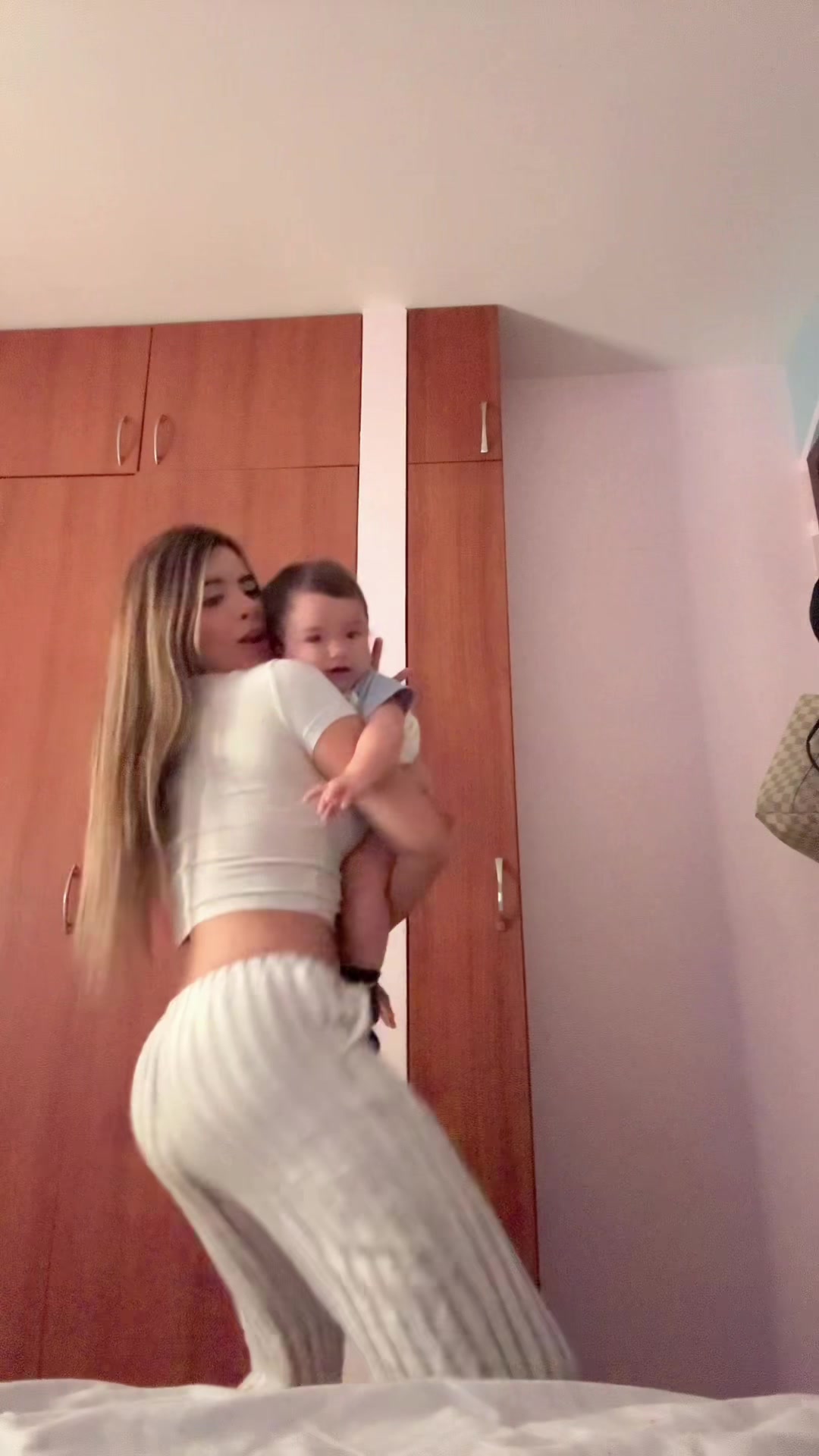 @Dara Vásquez