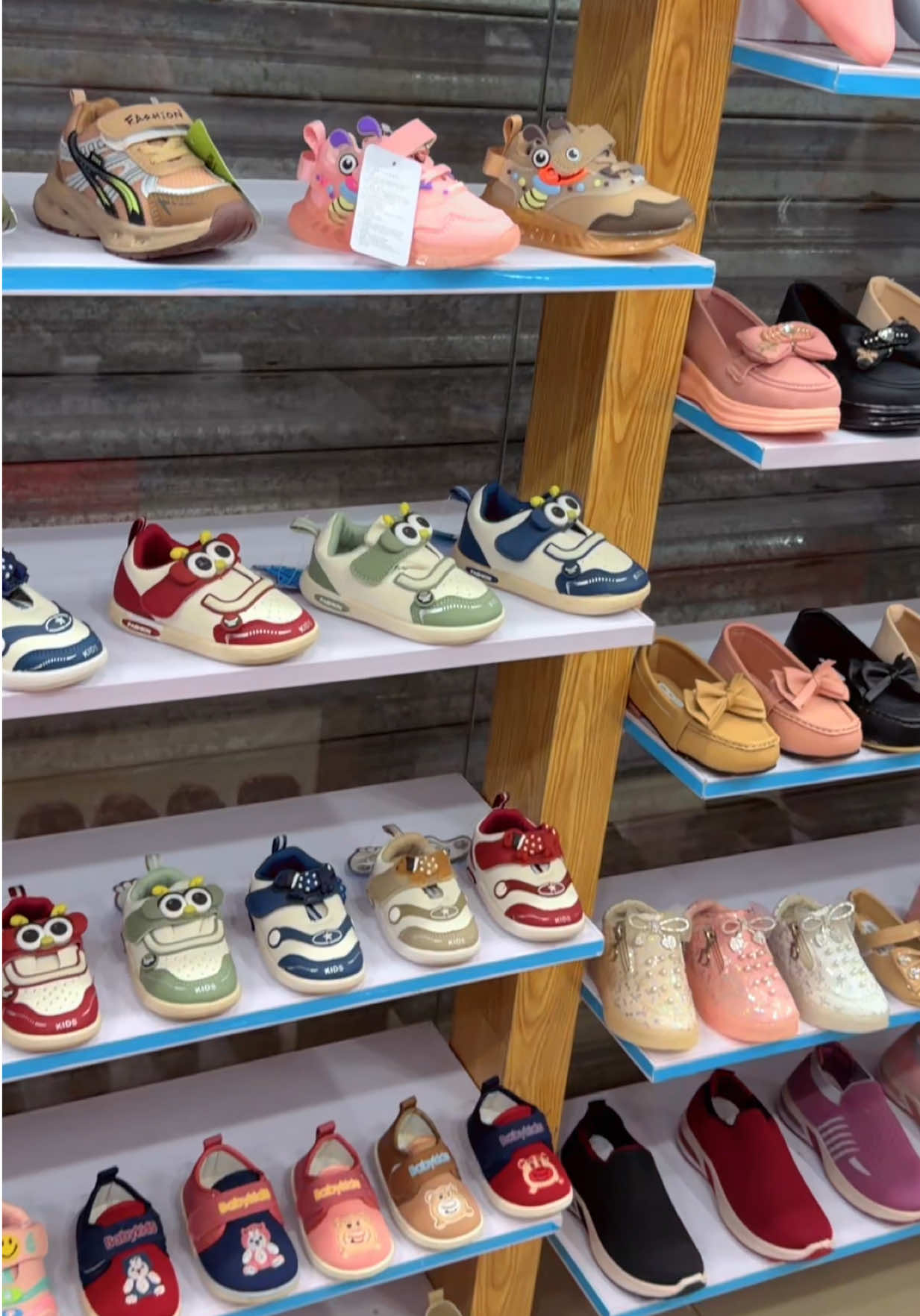@Mega Shoes point Chakwal