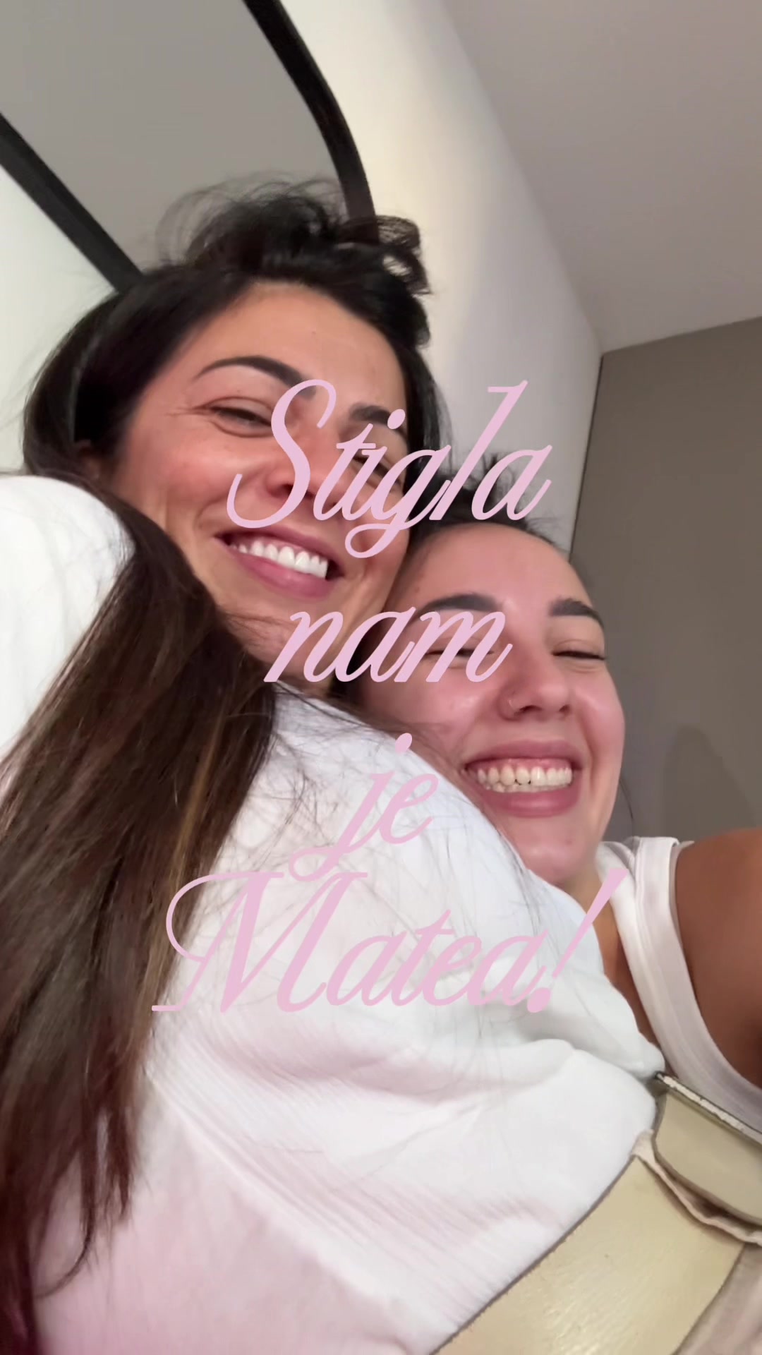 @miajoske