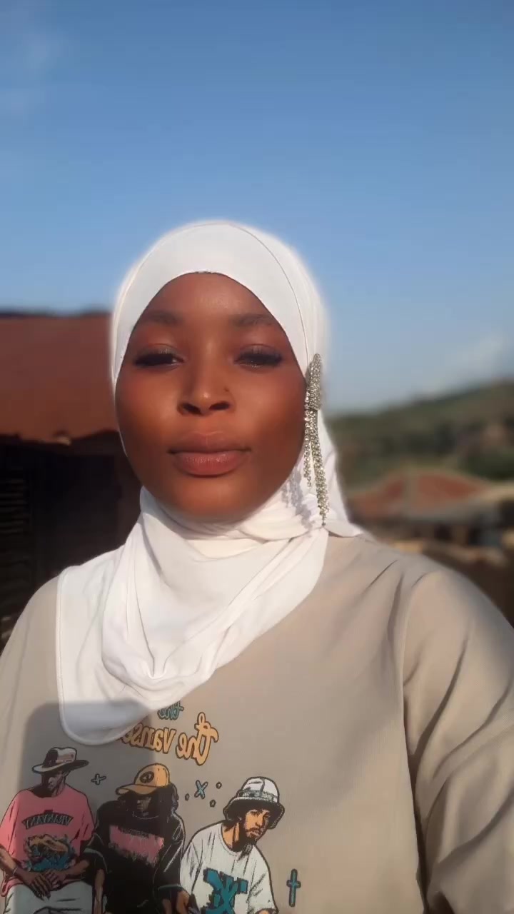 @APEKE OLA🌸🌺🥀🌹🥰