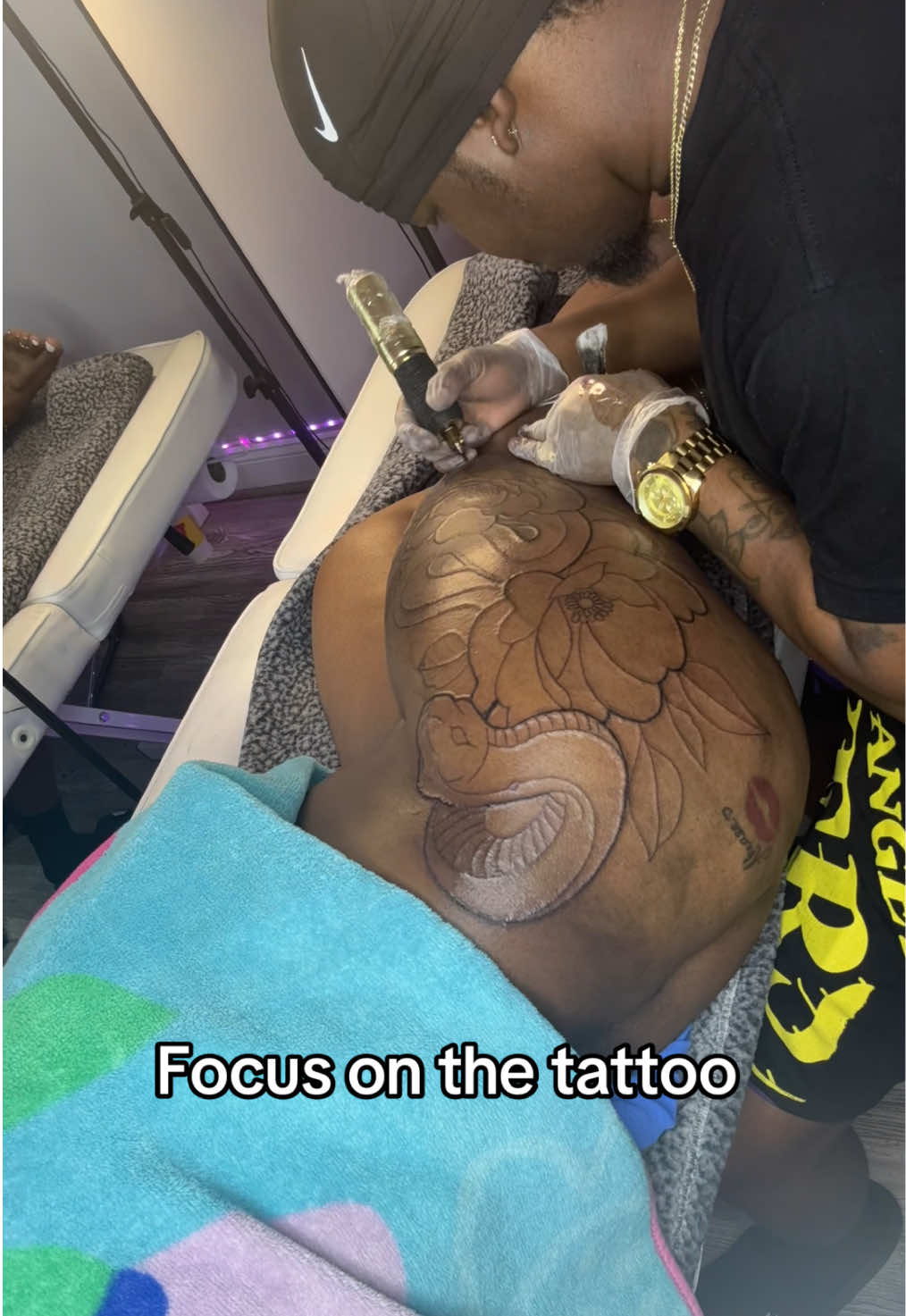 @MR.TAPOUT | TATTOO ARTIST