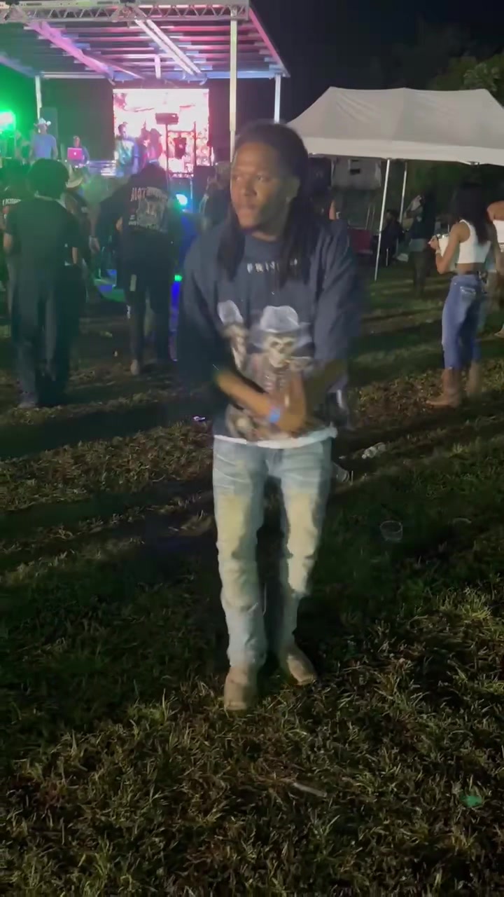 @Ghettotwins_