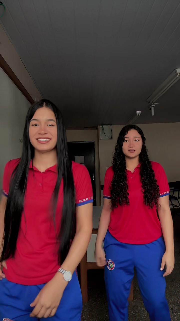 @Viviane