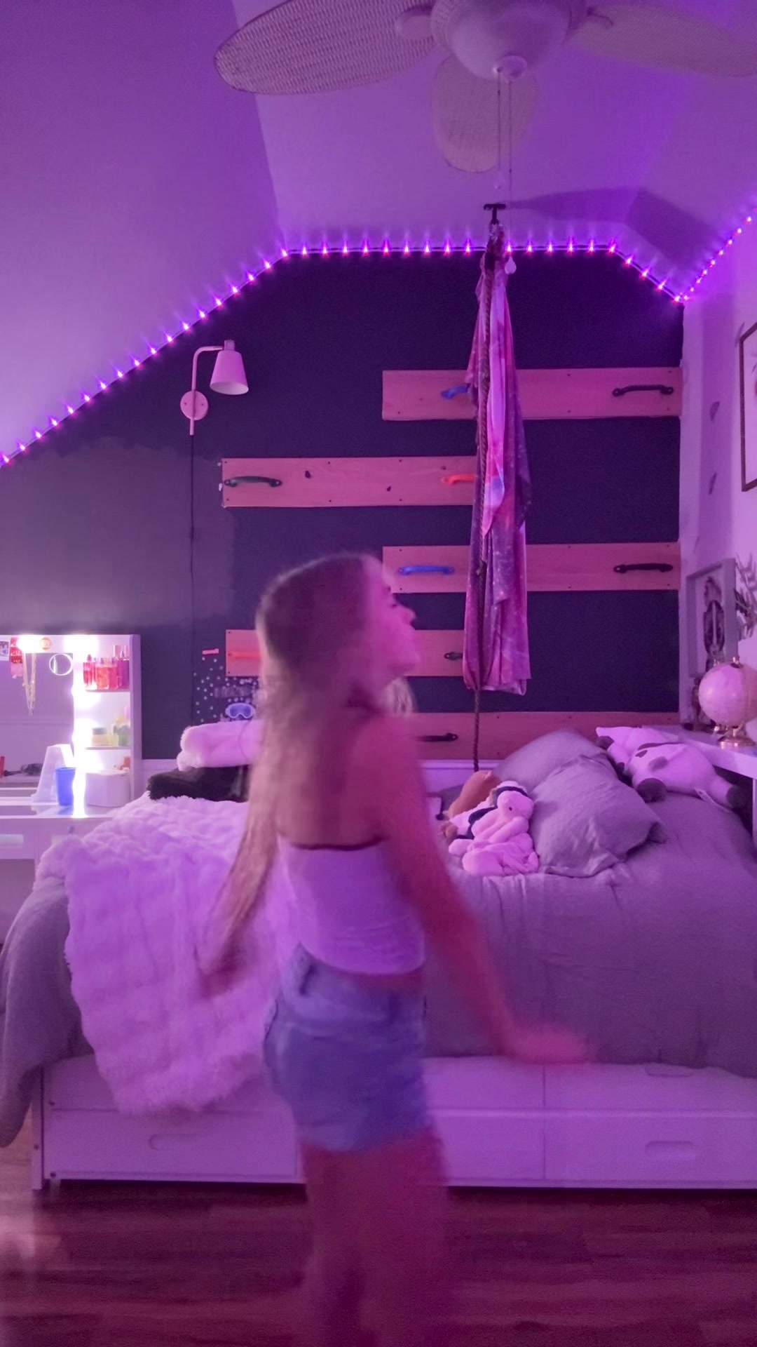 @Missbombastic