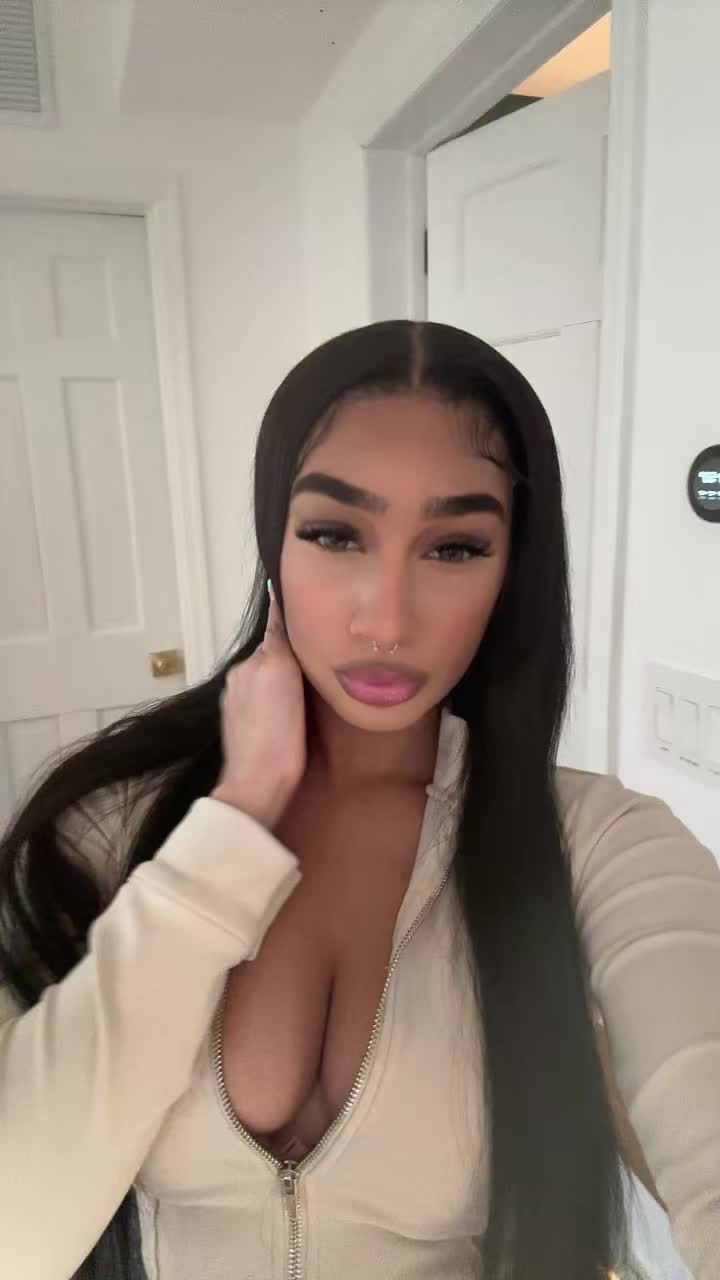 @Nylacakessss